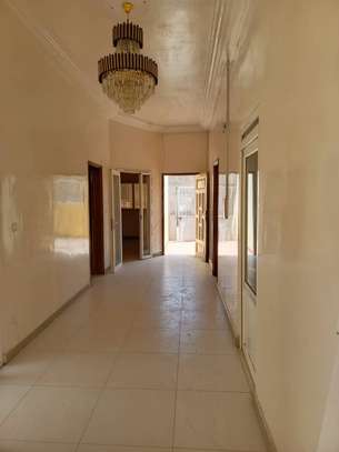 VILLA F4 A LOUER A LA CITE WARDINI KEUR MASSAR image 1
