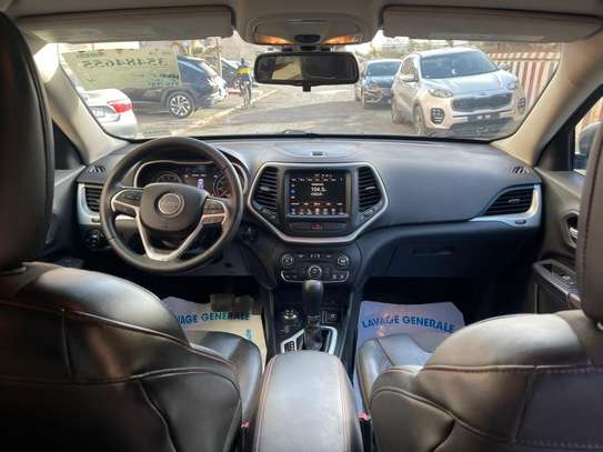 Jeep cherokee trailhawk image 5