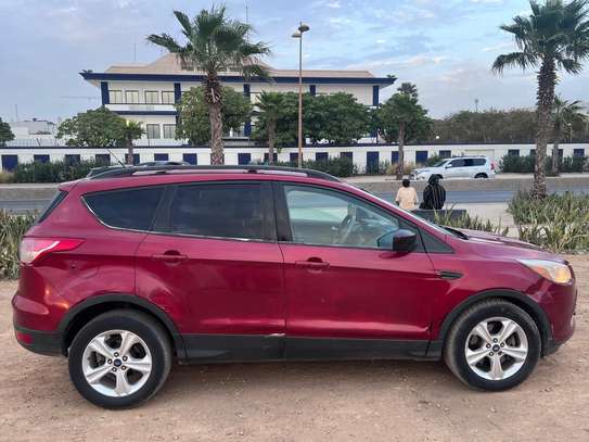 FORD ESCAPE 2.0 /FULL OPTION EN TRÈS BON ÉTAT image 10