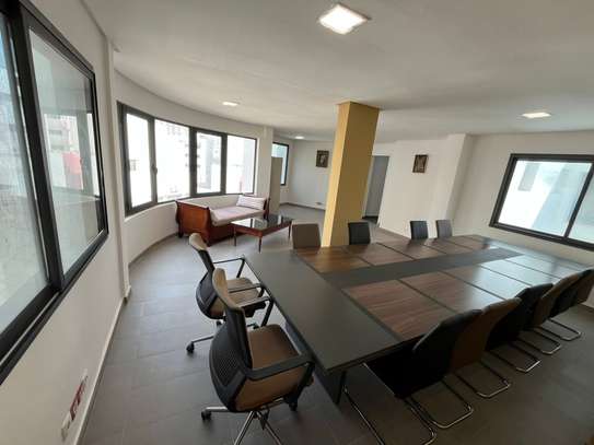 Salle de réunion a la Cite Keur Gorgui image 1