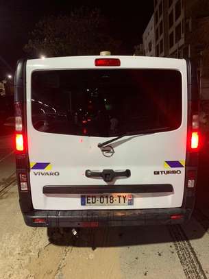 Ambulance Opel vivaro image 7