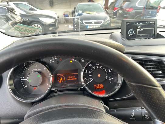 Peugeot 3008 année 2015 image 9