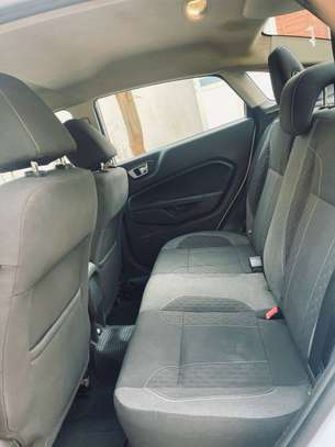 Ford Fiesta 2015 image 10