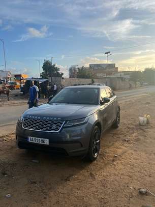 Range rover velar 2019 image 2