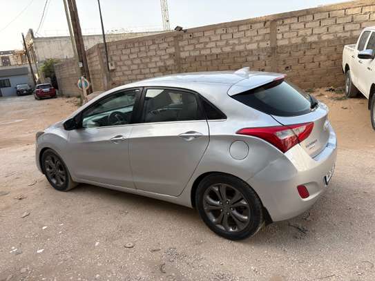 Hyundai Elantra gt image 8