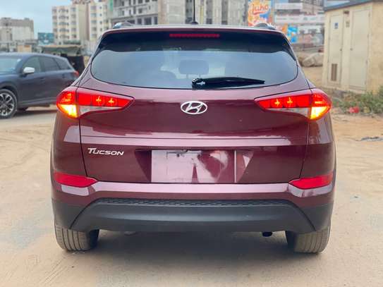 Hyundai Tucson 2017 full option image 12
