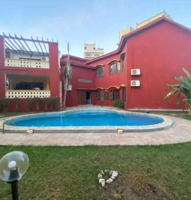 Belle villa avec piscine aux almadies ( Phillipe Maurice ) image 6