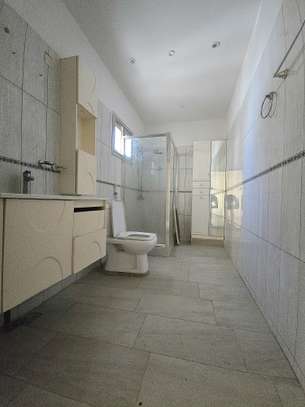 Appartement f4 à Liberté 6 Extension image 10