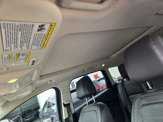 Ford Escape image 12