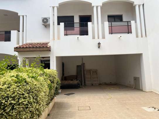 Villa à louer aux Almadies usage habitation ou professionnel image 11