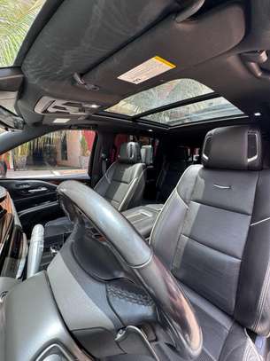 Cadillac Escalade 2021 image 14