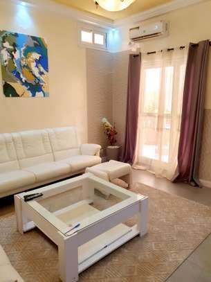 Levy, Apart F2 avec Cour Privé, spacieux, lumineux image 2