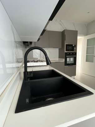 Appartement à louer au POINT E 173m2 image 3