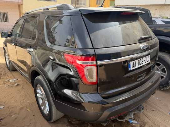 Ford Explorer image 4