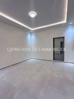 Appartement f4 neuf à louer à Mermoz Batrain image 7