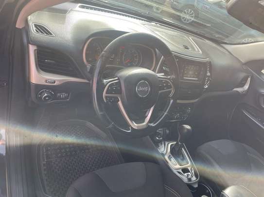 Jeep Cherokee 2015 image 4