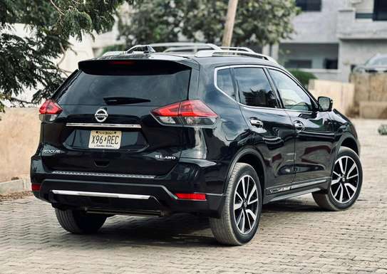 2018 Nissan Rogue SL AWD image 11