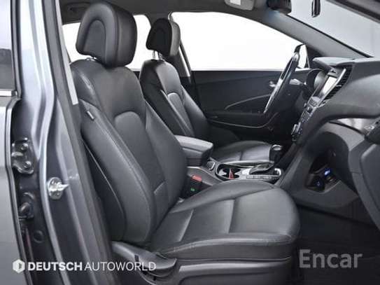 Hyundai Santa Fe essence 2018 Exclusive image 12