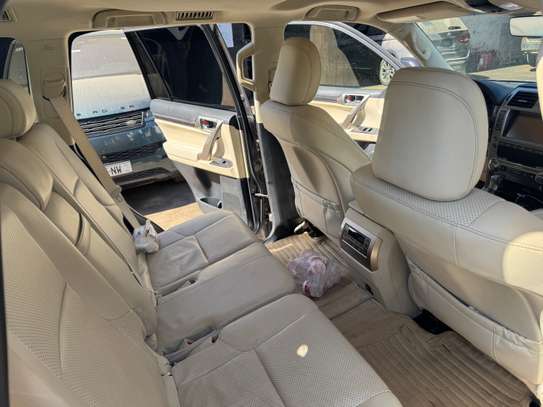 Lexus Gx-460 4.6l Année 2020 7 Places image 3