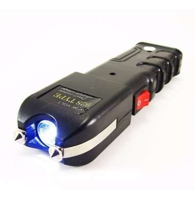 Taser avec lampe flash image 1