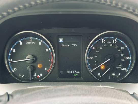 Toyota rav4 xle 2018 image 11