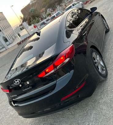 Elantra 2018 image 5