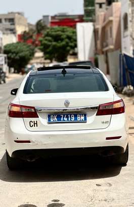 Renault latitude image 5