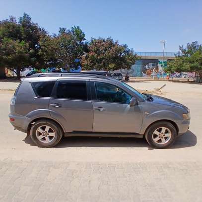 Mitsubshi outlander image 7