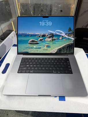 MacBook Pro M1 Max 16 pouces Ram 64Go SSD 1To image 2