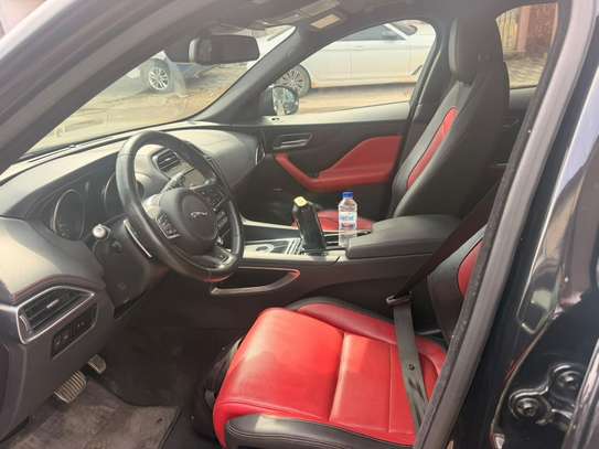 Jaguar Fpace 2018 image 3