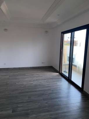 Appartement F4 à louer à ngor almadies image 2