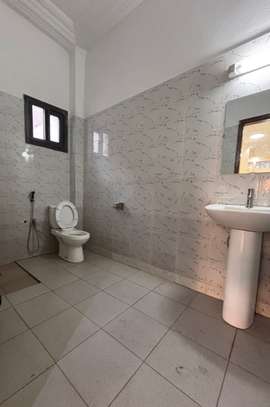 APPARTEMENT image 10