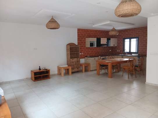Une villa basé semis- meublée à louer au Mamelle image 3