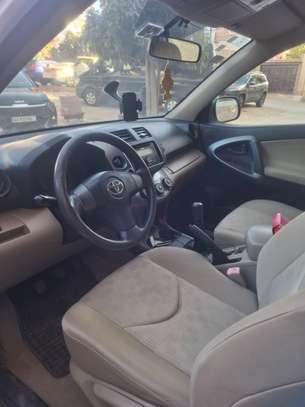 Toyota Rav 4  2011 image 2