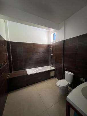 Appartement F4 à louer à Fann Résidence image 11