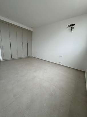 Dakar plateau appartement F5 image 5