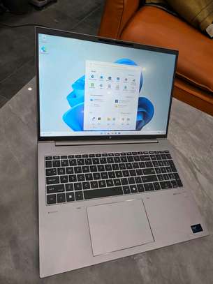 Gamer HP Zbook Firefly image 5