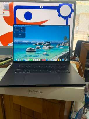 MacBook Pro M3 Pro 16 Pouces image 5