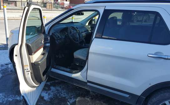 Ford Explorer 2017 image 10