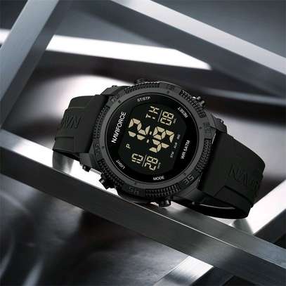 montre Naviforce image 3