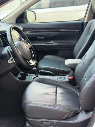 Mitsubishi Outlander 2017 image 3