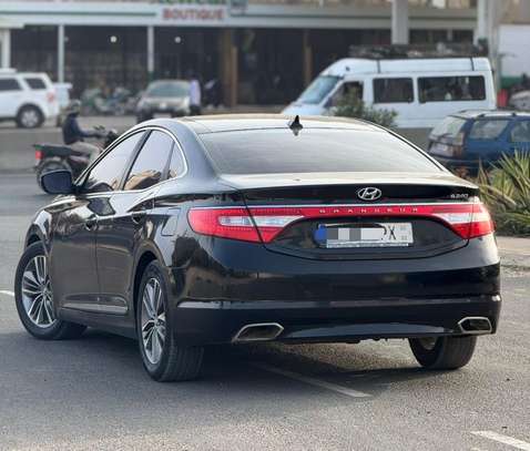 Hyundai Grandeur HG240 2015 image 2