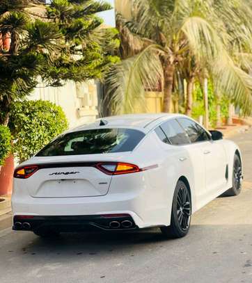 2018 kia stinger image 5