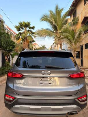 HYUNDAI SANTAFÉ image 4