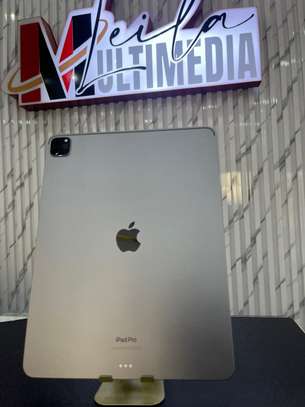 iPad Pro M1 12.9 image 2