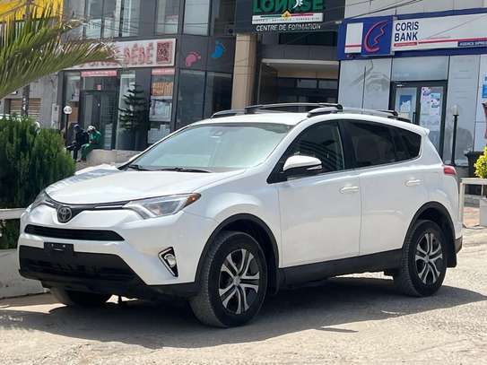 Toyota Rav4 image 3