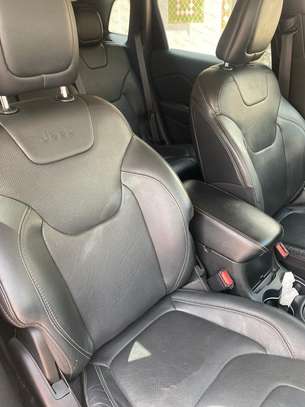 LOCATION TRÈS BELLE JEEP CHEROKEE image 3