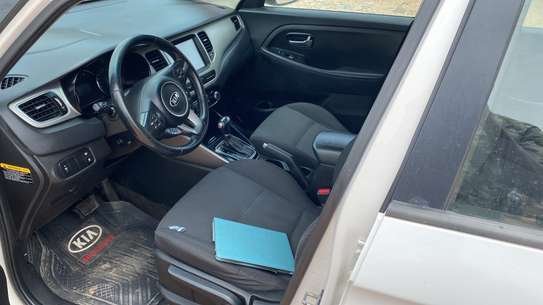 Location Kia Rondo 7 places image 5