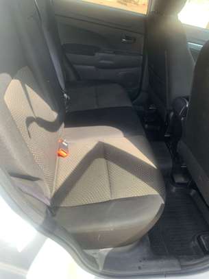 Mitsubishi rvr image 9