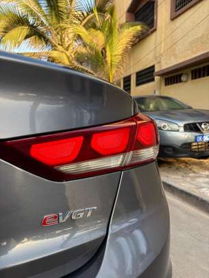 HYUNDAI ELANTRA 2017 image 11